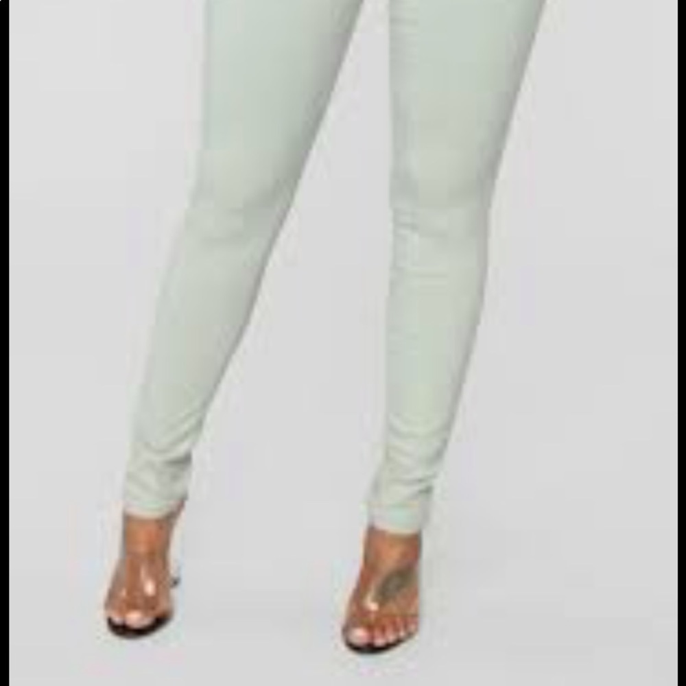 Nine West Light Green Mid Rise Stretch Fitted Skinny Jeans Size 8